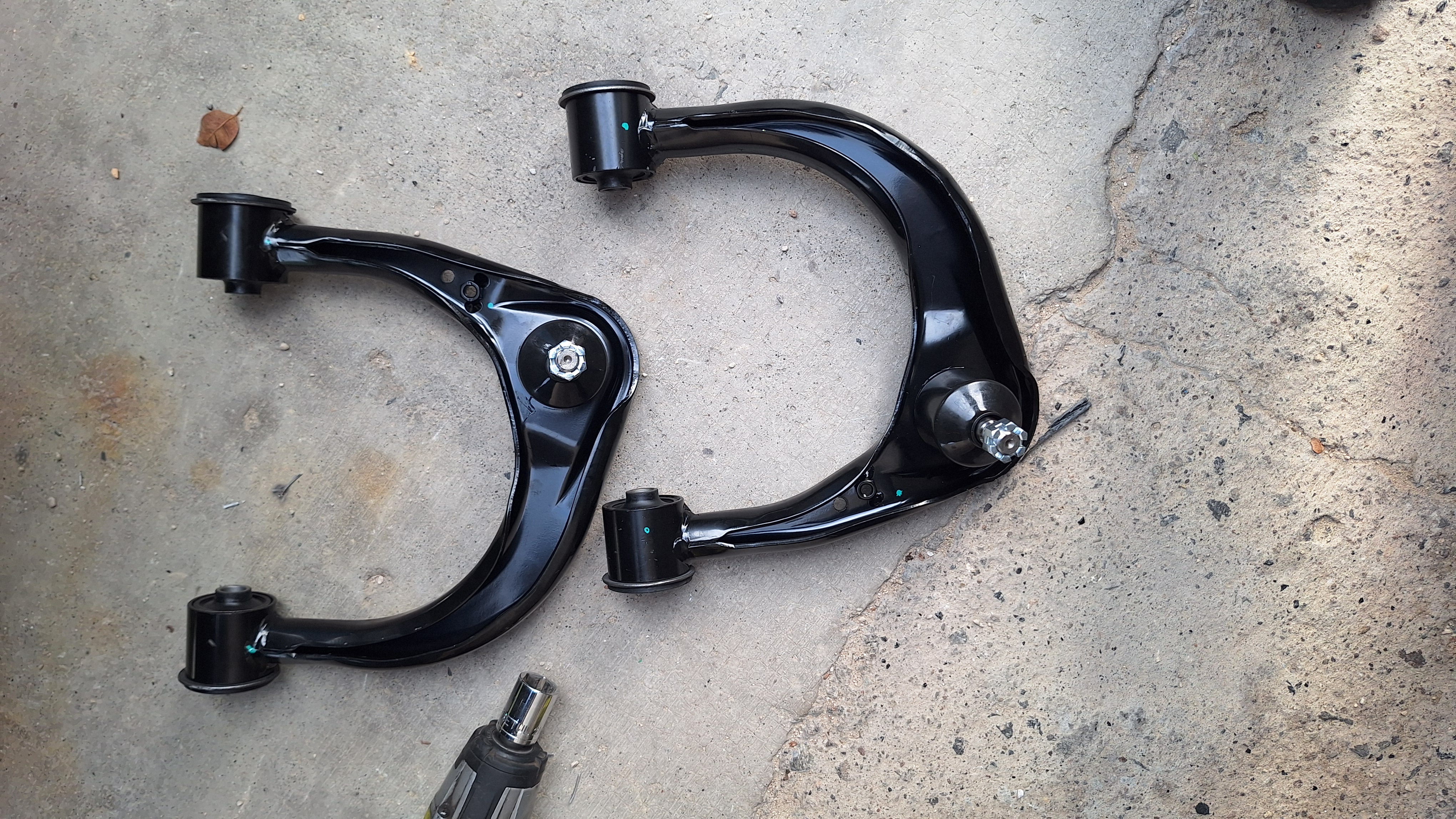Horquillas superiores nuevas para Toyota Hilux