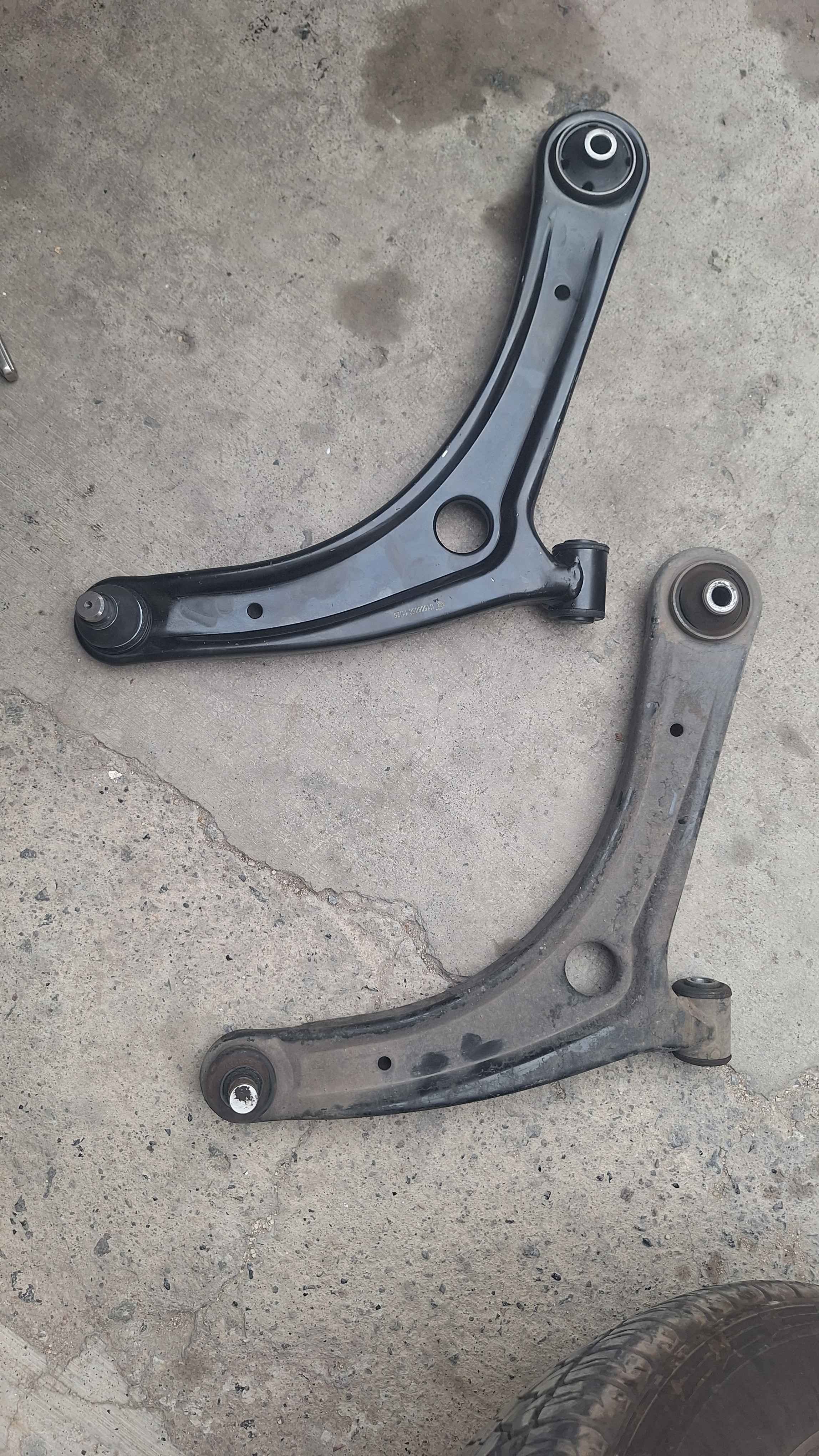 Reemplazo de horquilla delantera en Jeep Patriot 2009 en taller de Guadalajara