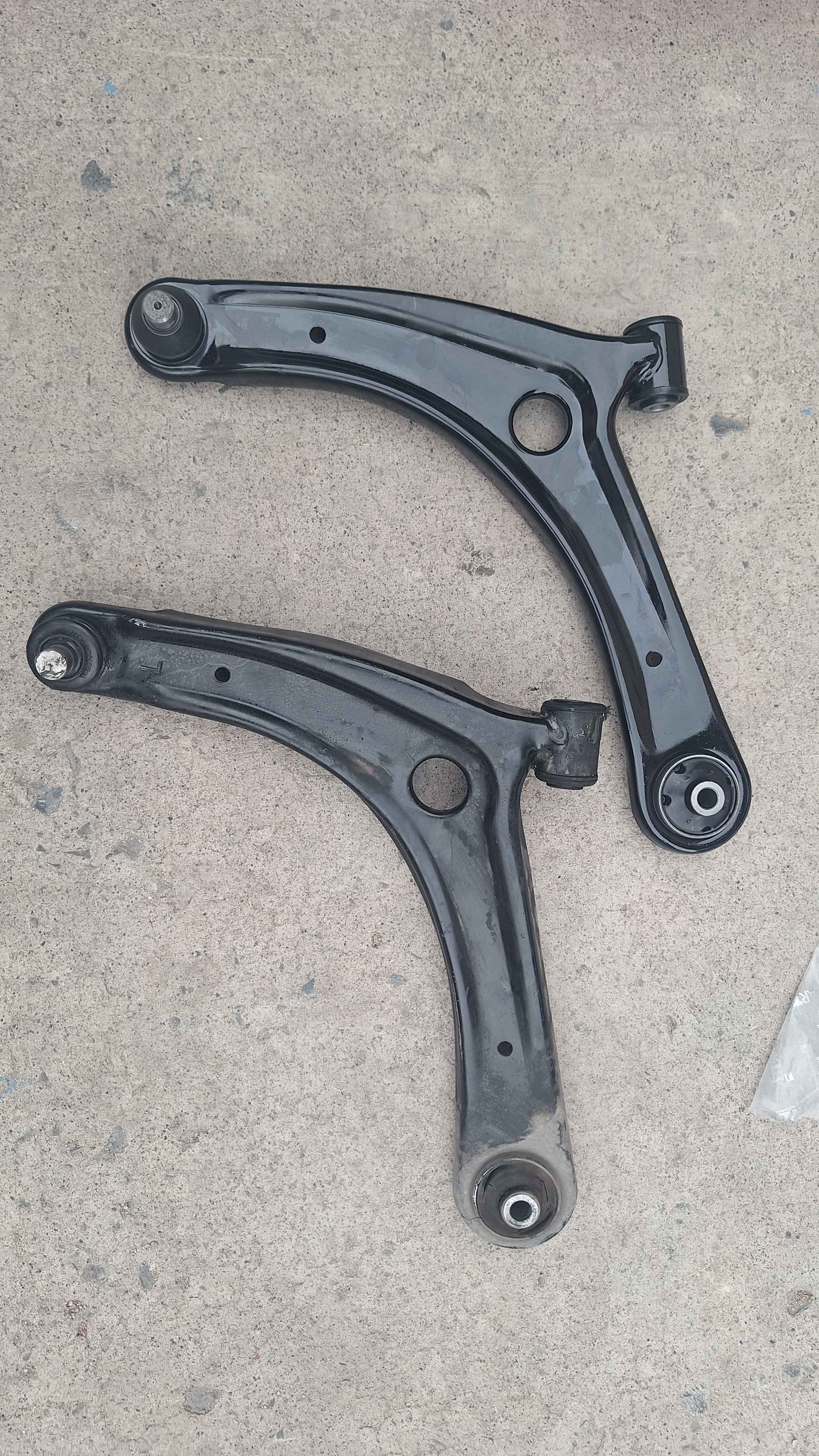 Cambio de horquillas delanteras en Jeep Patriot 2009 en Guadalajara