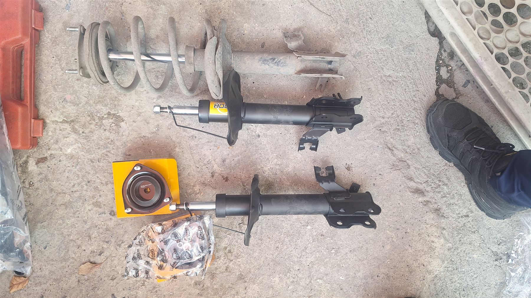 Amortiguadores delanteros nuevos para Nissan Sentra 2004